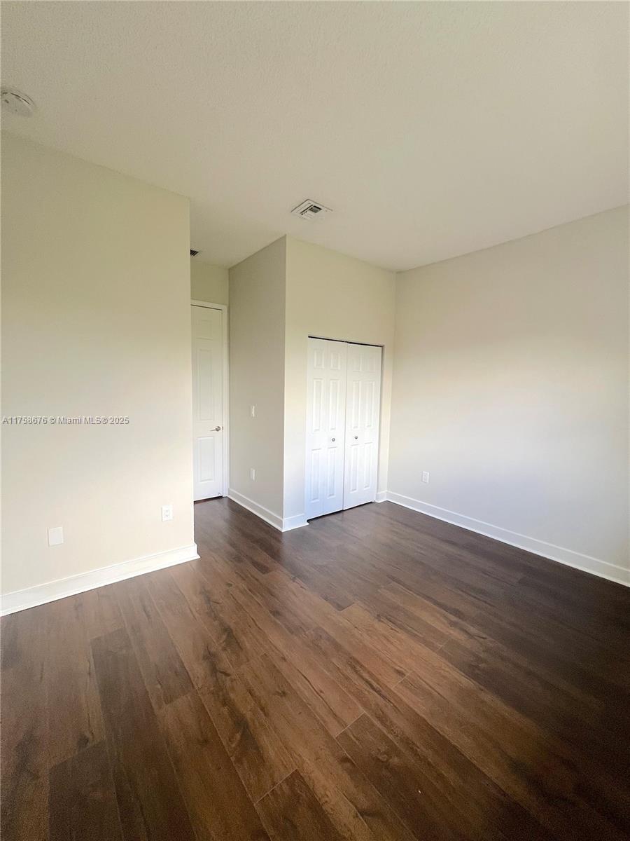 933 Ne 42nd Pl 933 Property Photo 21