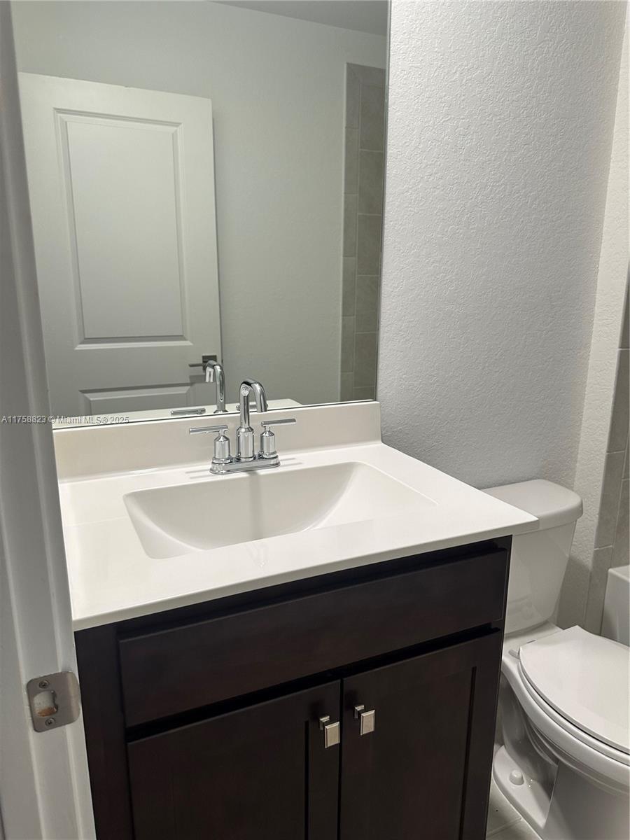 2431 Se 10th Ct Property Photo 16