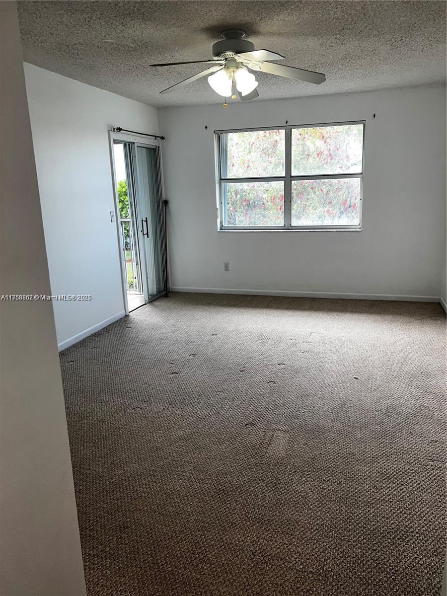 2518 Se 20th Pl 203-b Property Photo 14