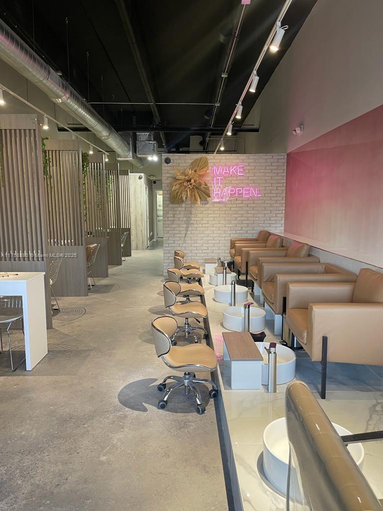 A11758880 Property Photo