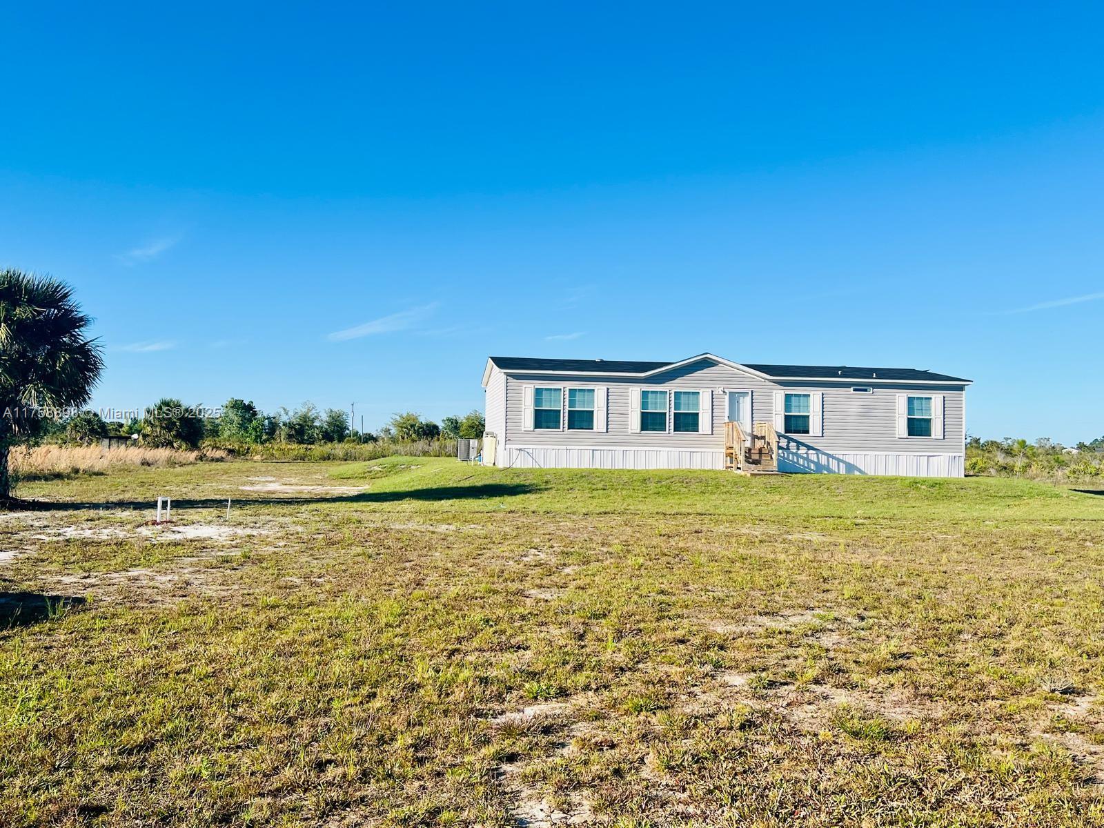 16371 Nw 262 St Property Photo