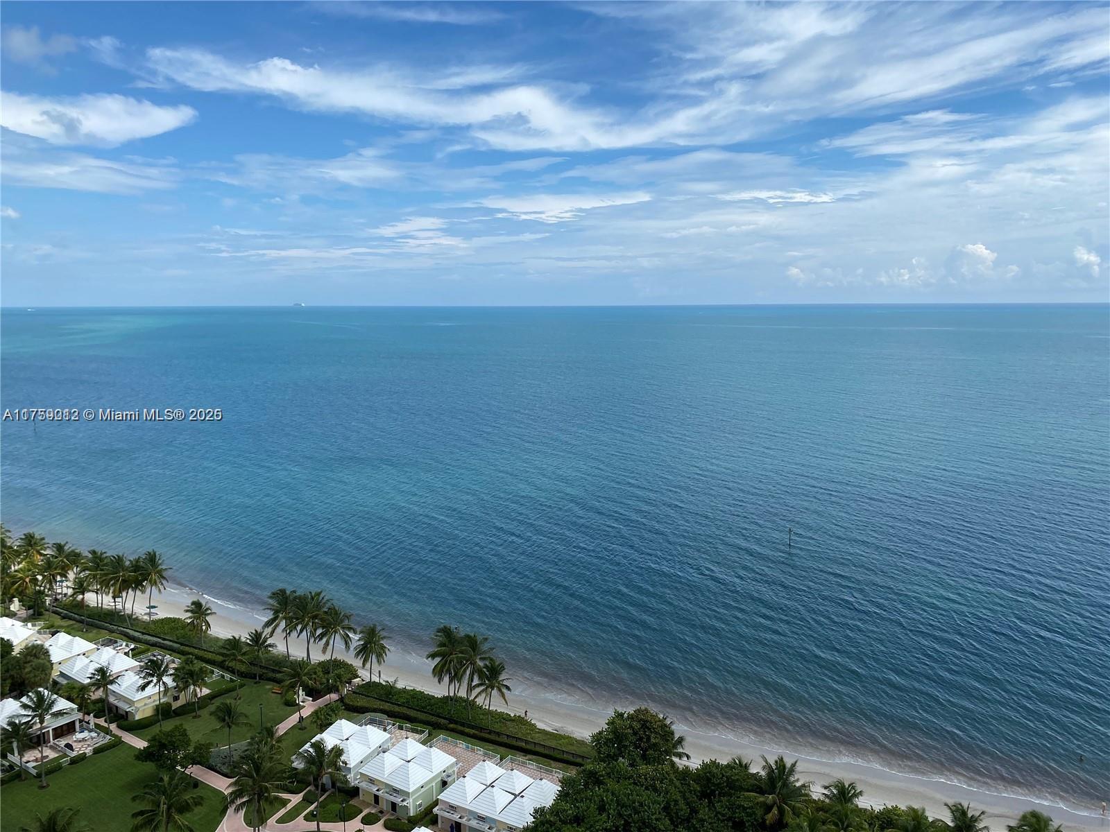 881 Ocean Dr 22f Property Photo 4