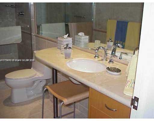 881 Ocean Dr 22f Property Photo 12