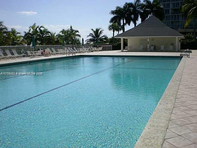 881 Ocean Dr 22f Property Photo 14