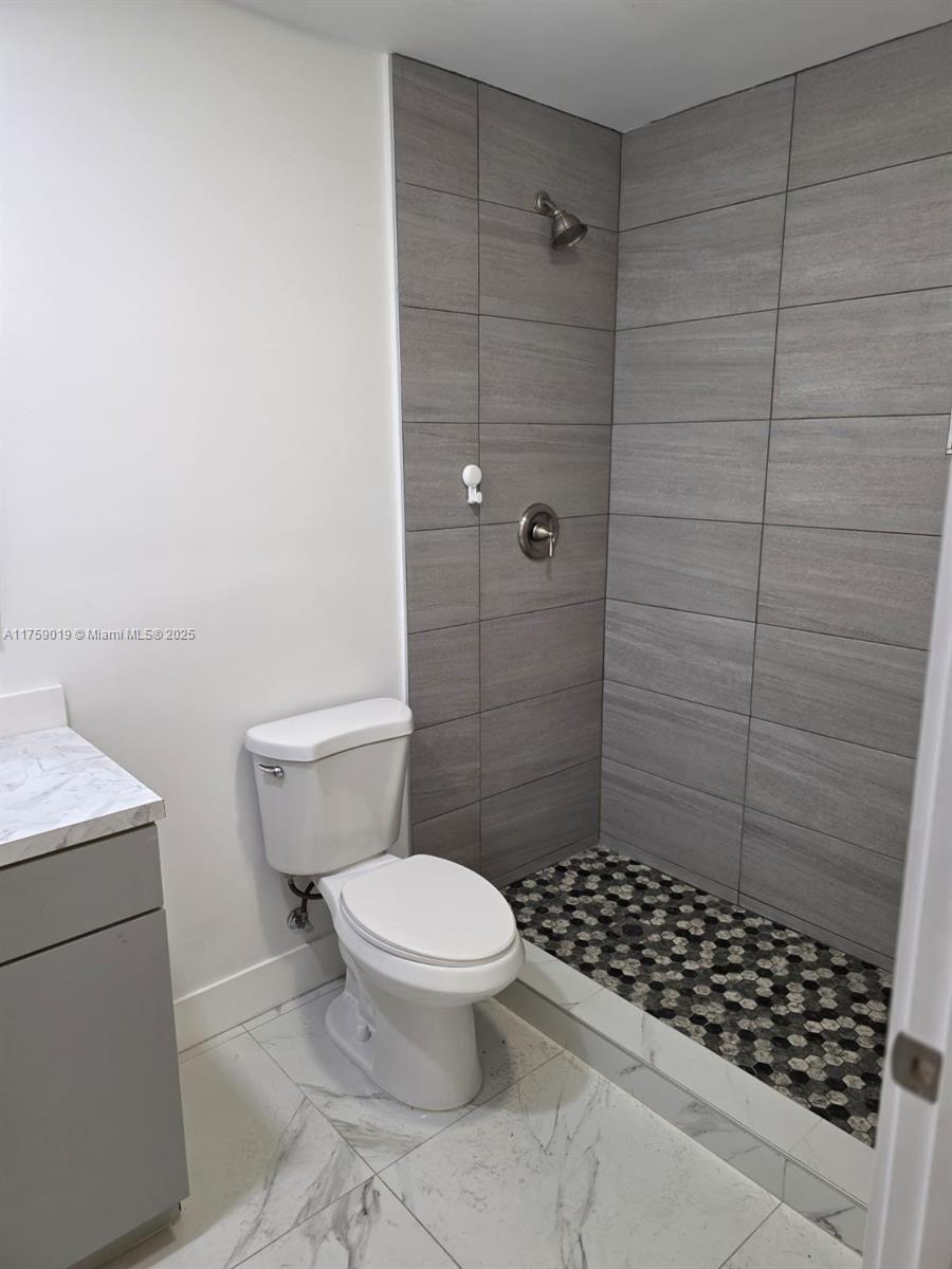 965 Nw 10th St 2 Property Photo 11
