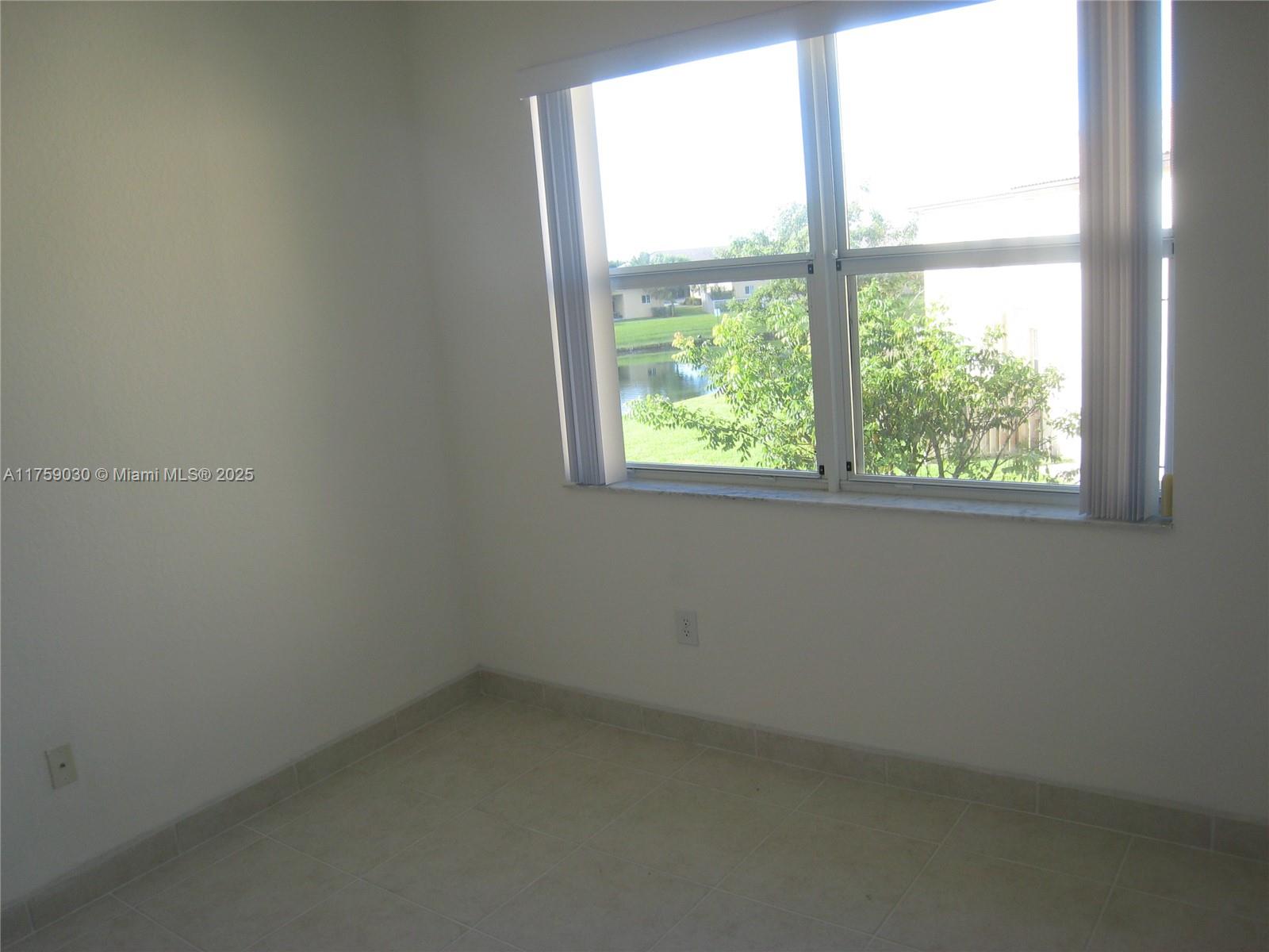 3370 Ne 13 Dr 109 Property Photo 4
