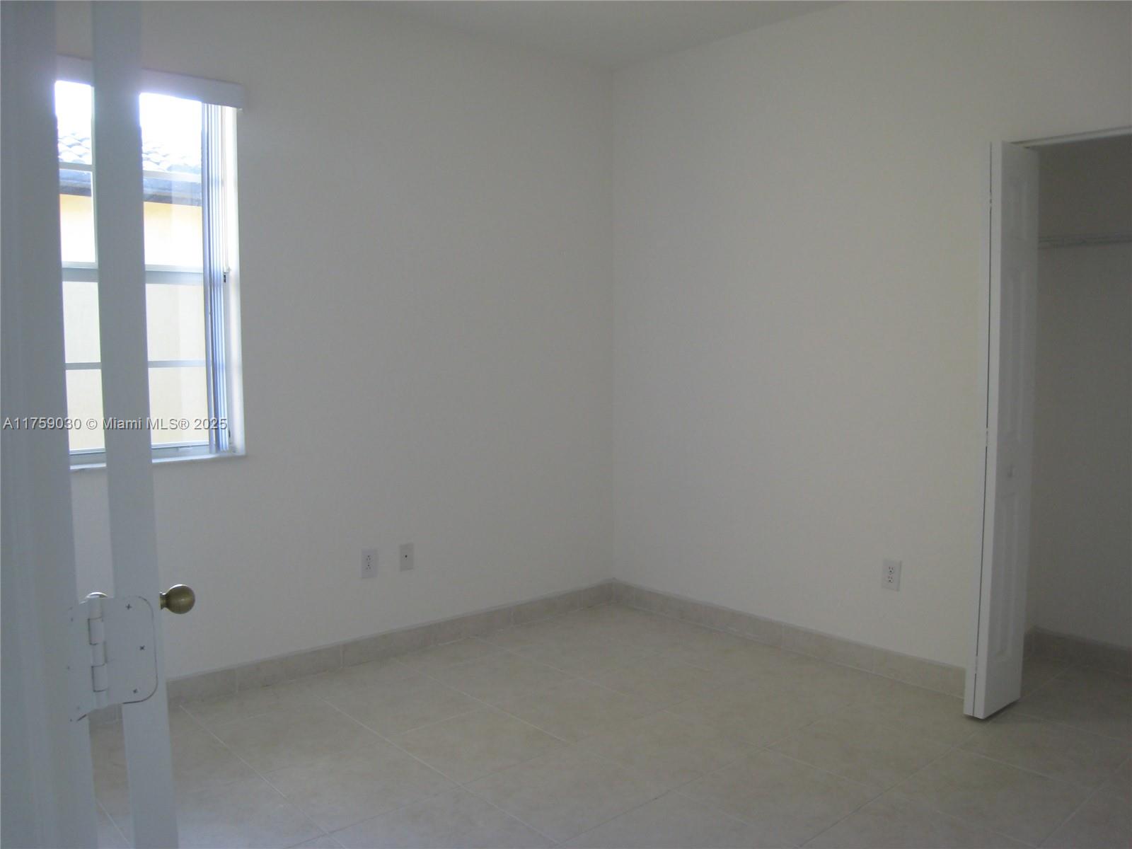 3370 Ne 13 Dr 109 Property Photo 6