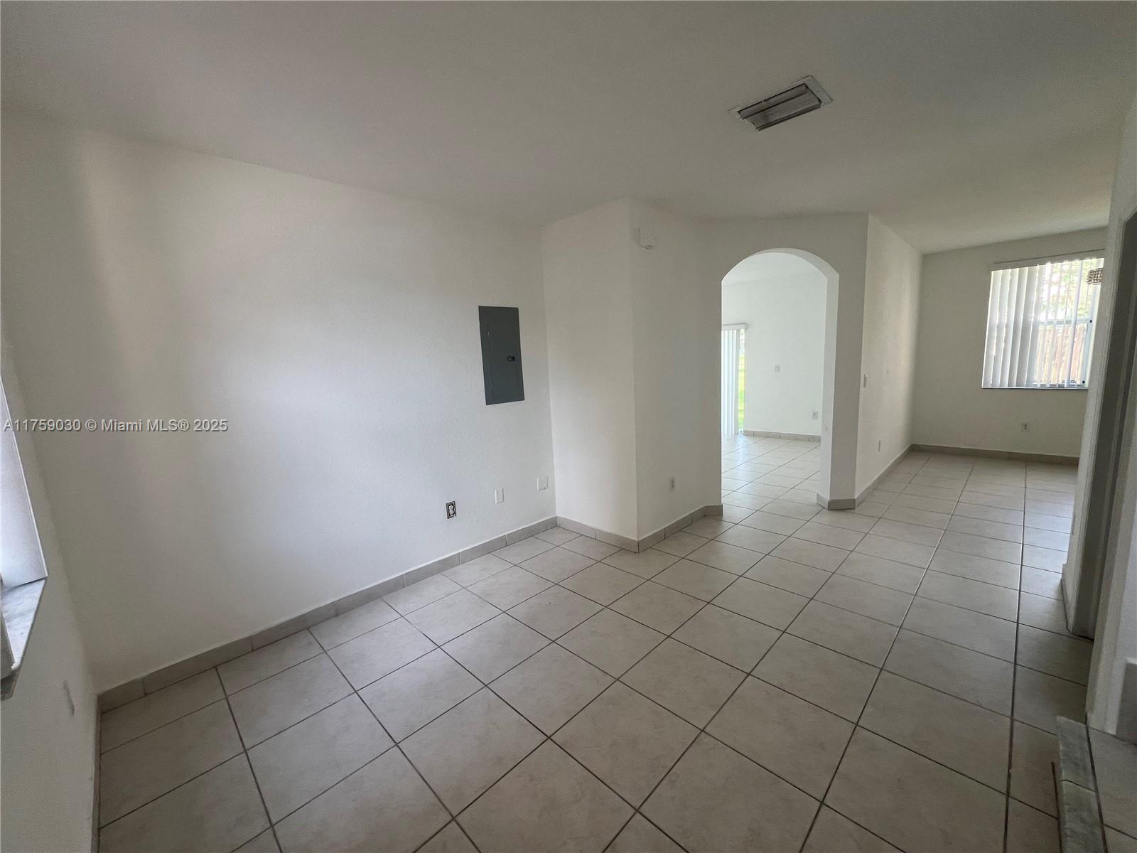 3370 Ne 13 Dr 109 Property Photo 7