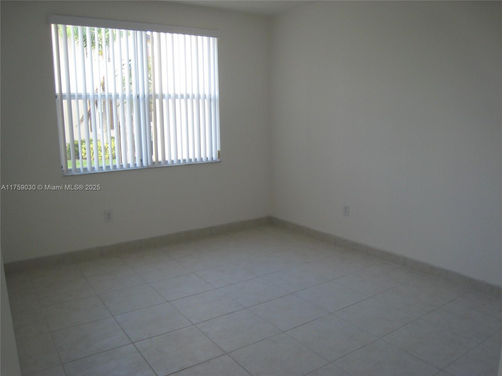 3370 Ne 13 Dr 109 Property Photo 10