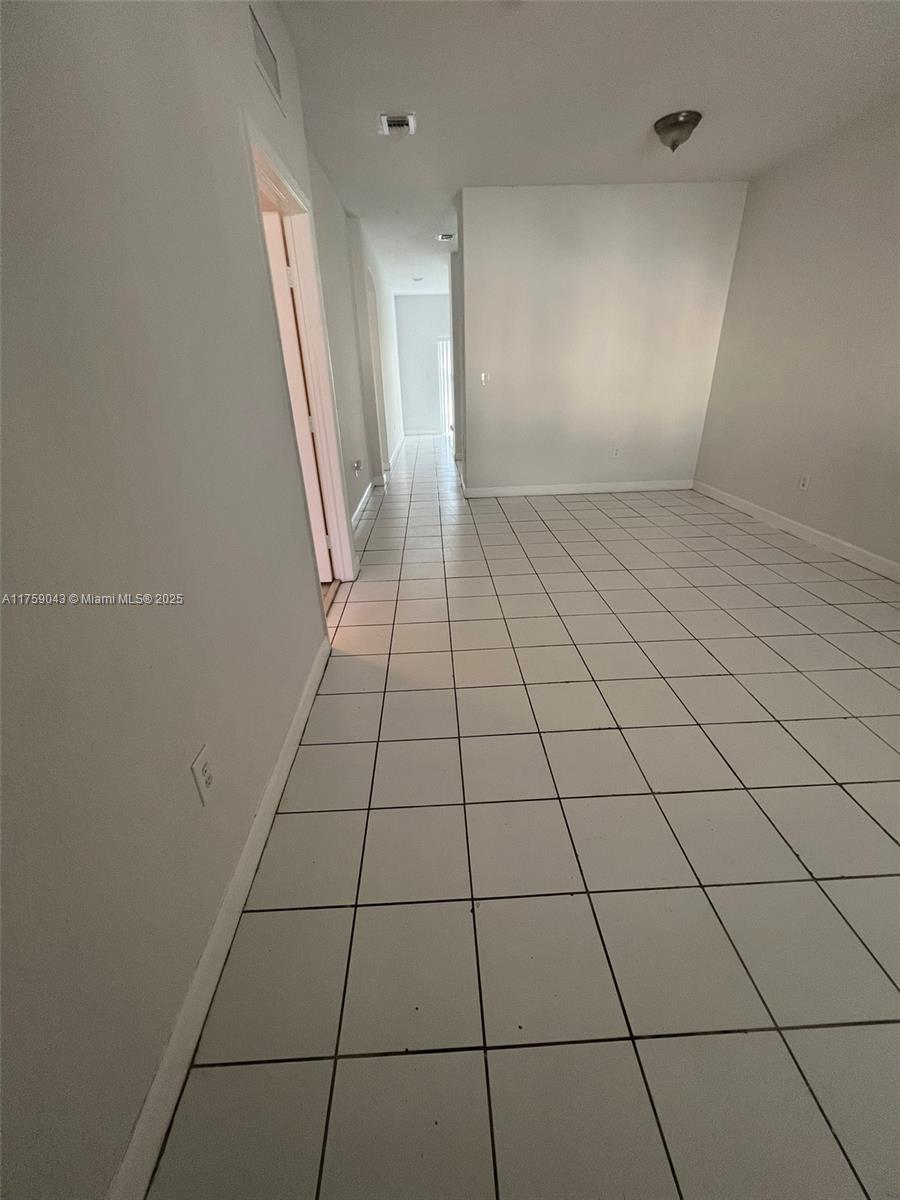2650 Se 16th Ter 101 Property Photo 10