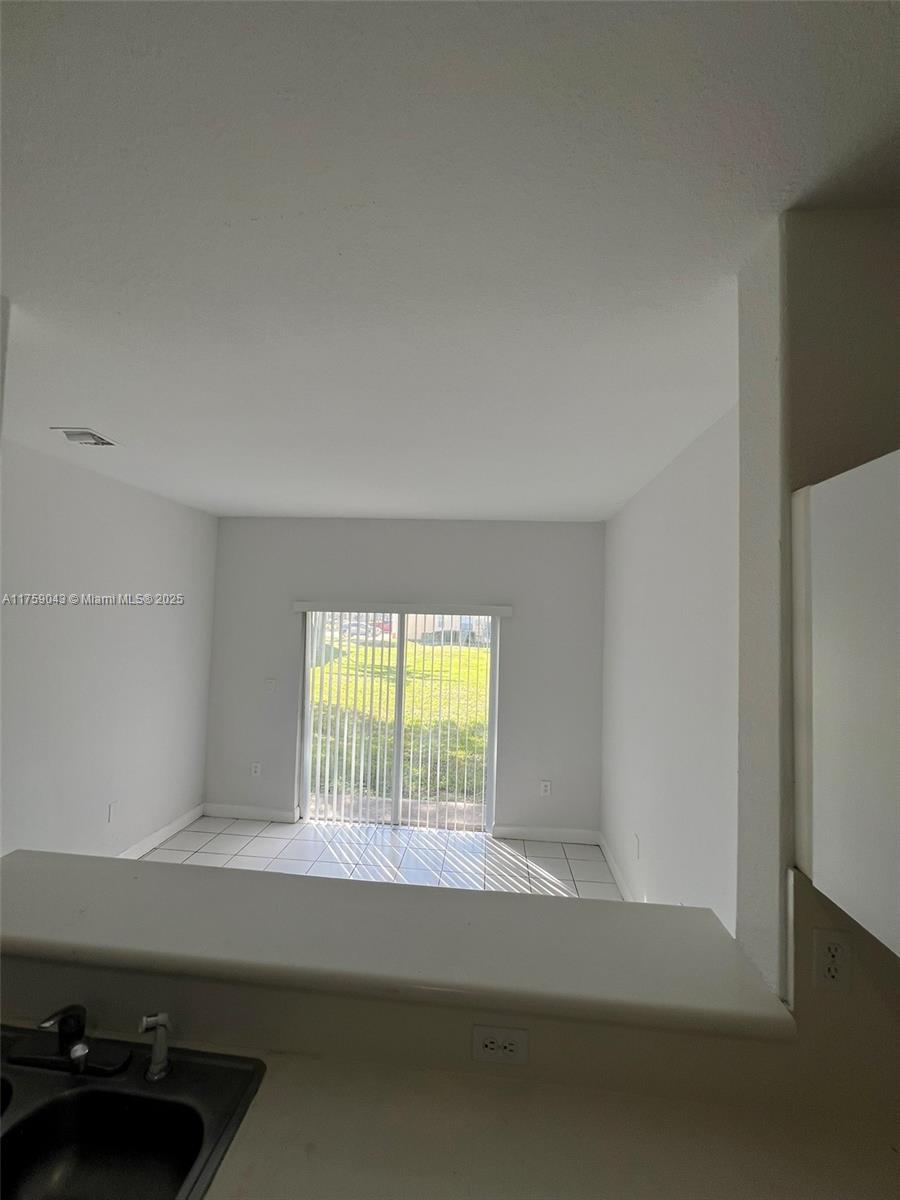 2650 Se 16th Ter 101 Property Photo 18