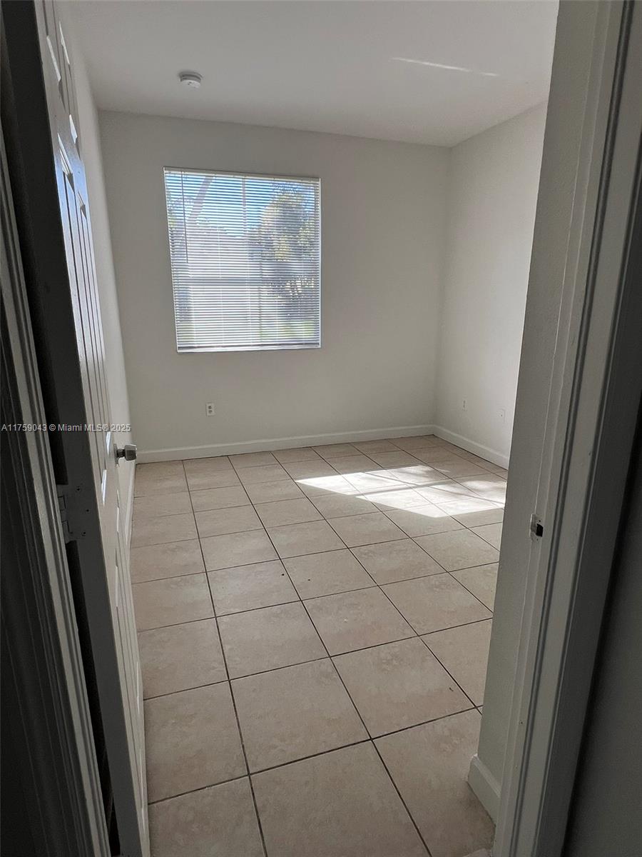 2650 Se 16th Ter 101 Property Photo 25