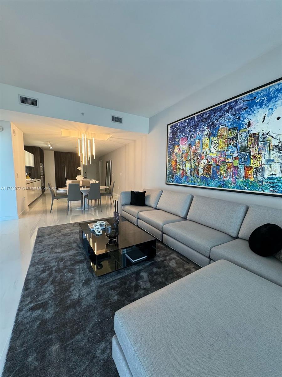 851 Ne 1st Ave 1401 Property Photo 3