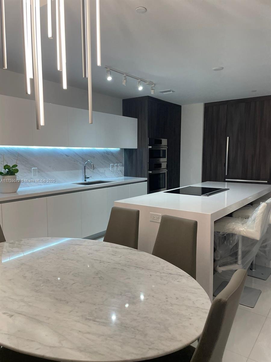 851 Ne 1st Ave 1401 Property Photo 6