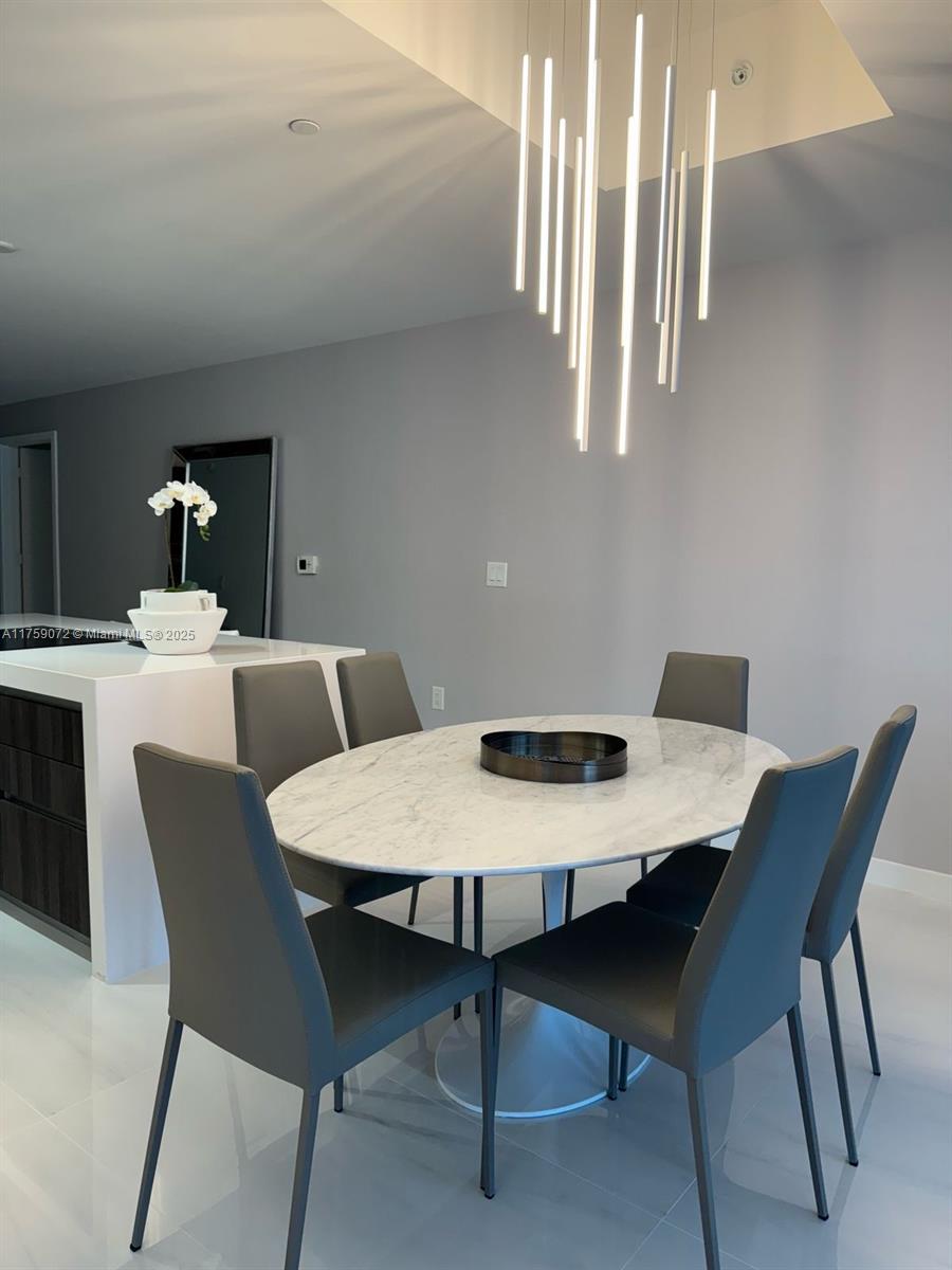 851 Ne 1st Ave 1401 Property Photo 7