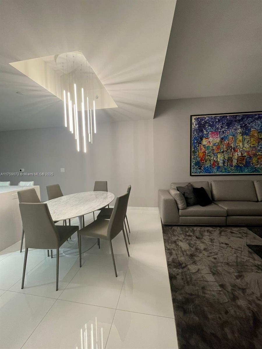 851 Ne 1st Ave 1401 Property Photo 8