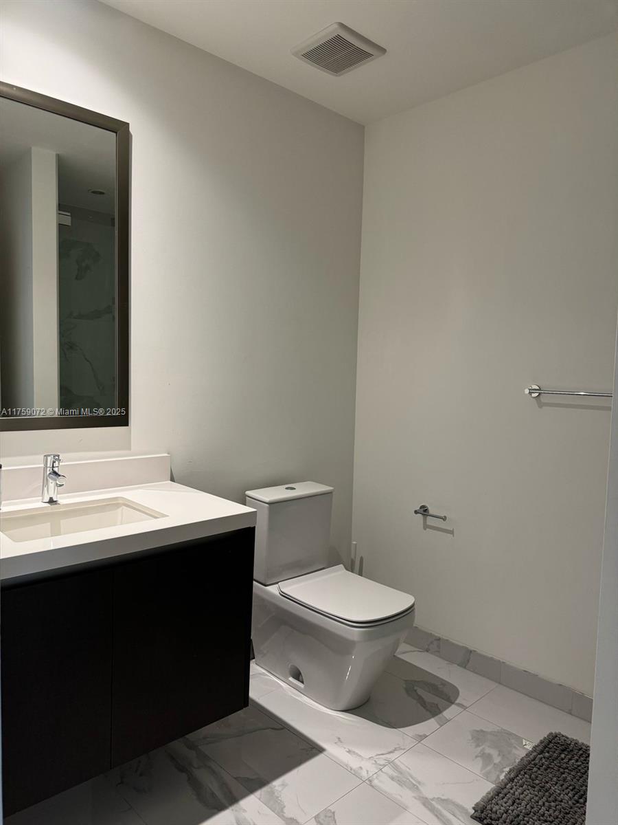 851 Ne 1st Ave 1401 Property Photo 21