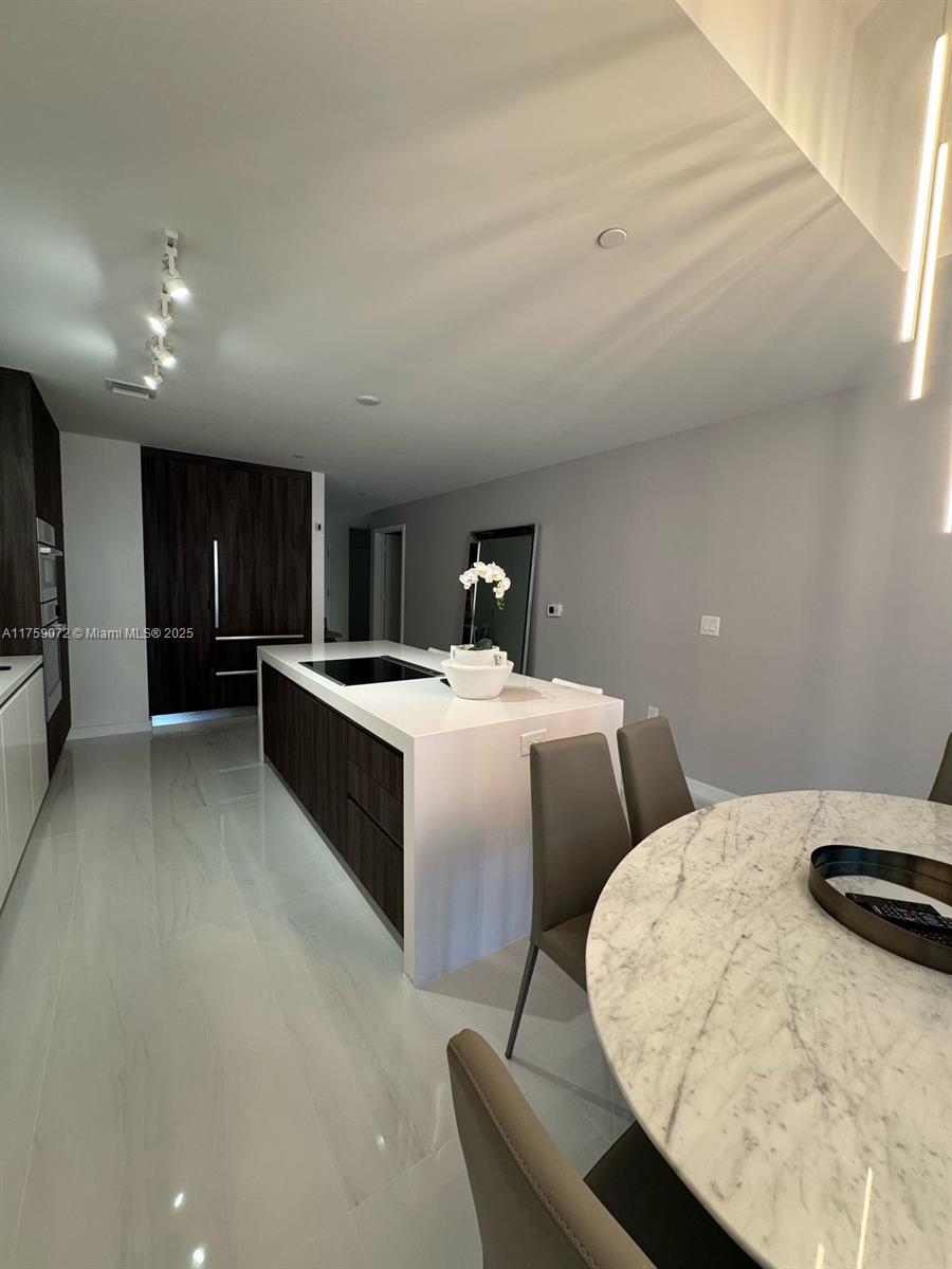 851 Ne 1st Ave 1401 Property Photo 25