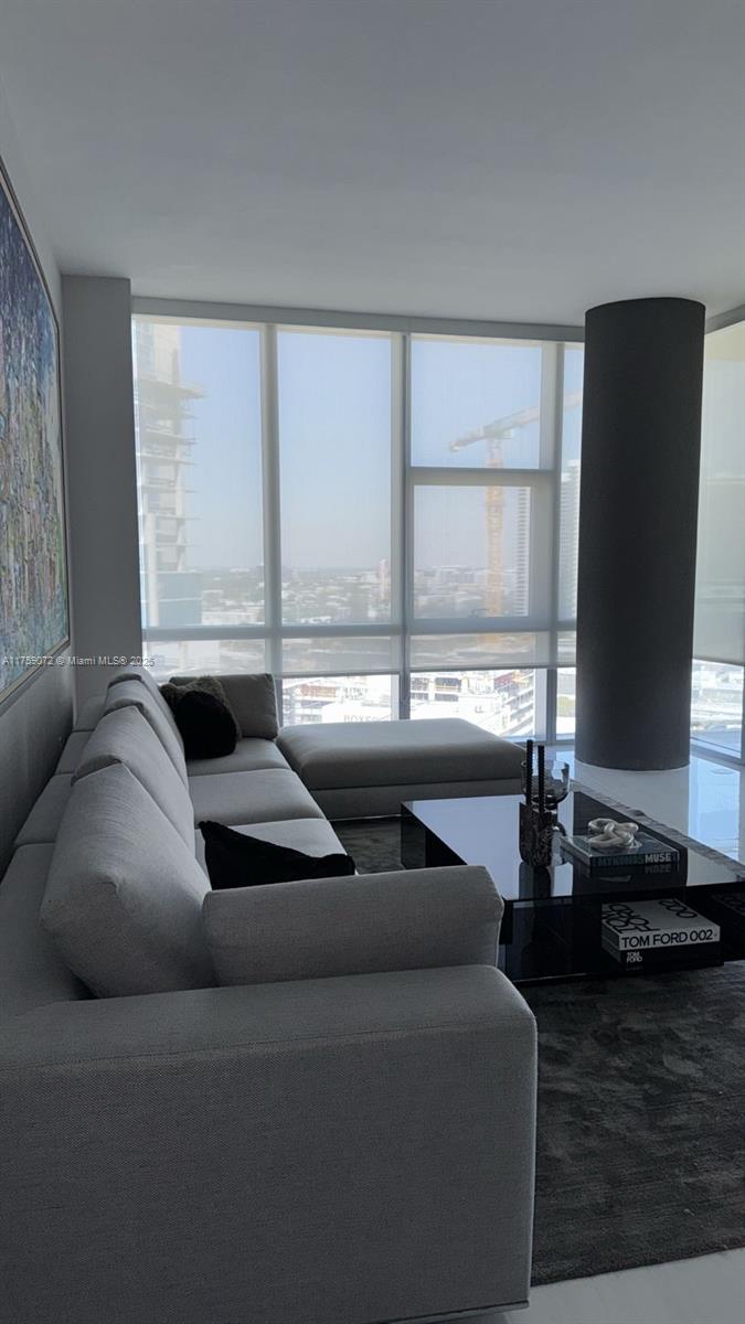 851 Ne 1st Ave 1401 Property Photo 28