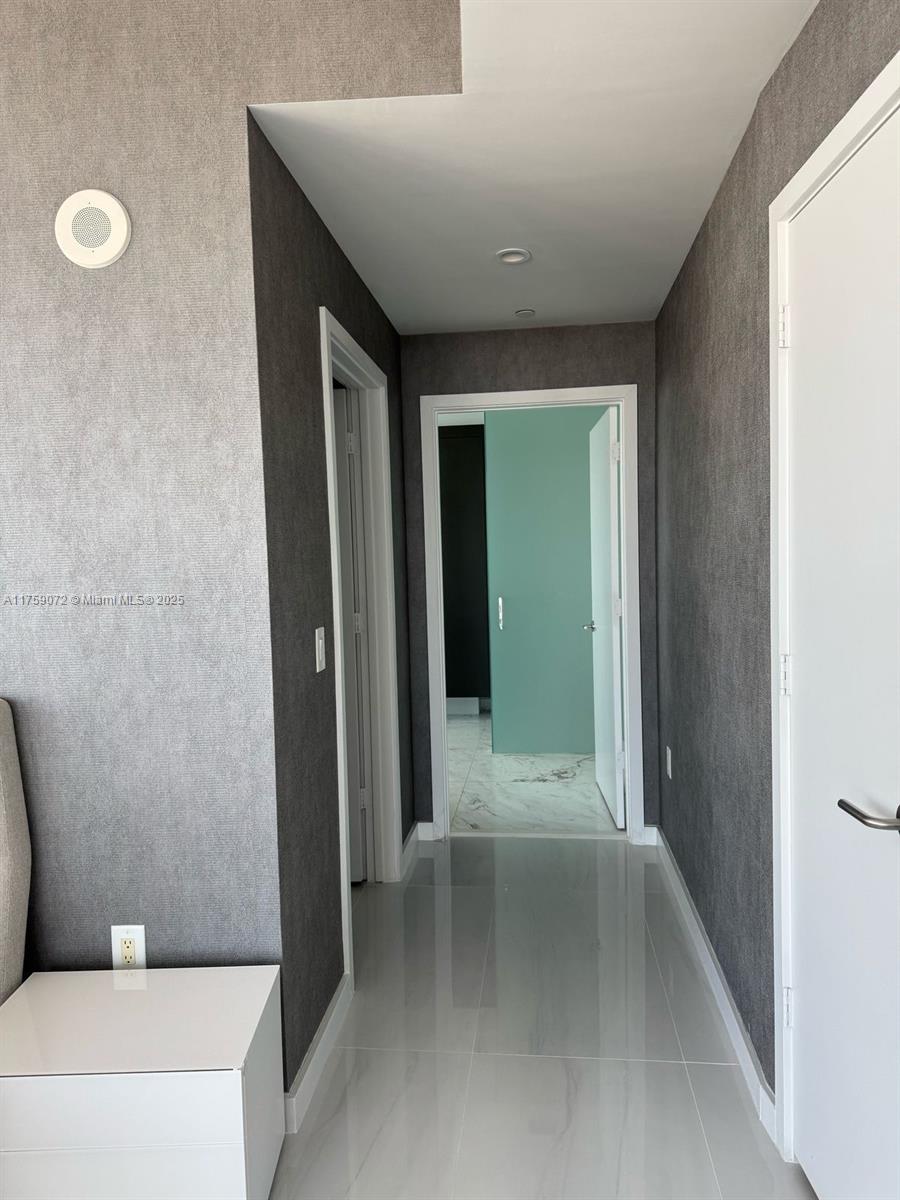 851 Ne 1st Ave 1401 Property Photo 32