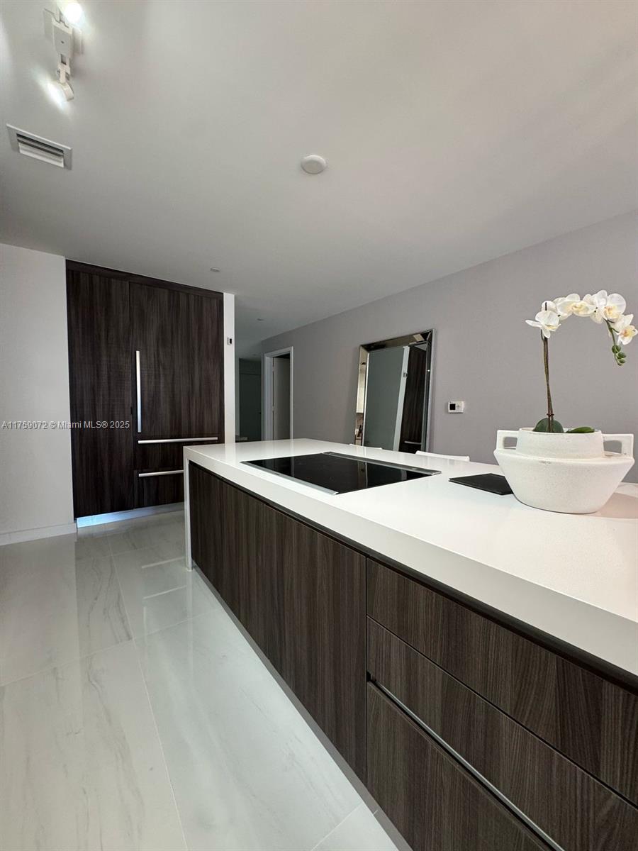 851 Ne 1st Ave 1401 Property Photo 36