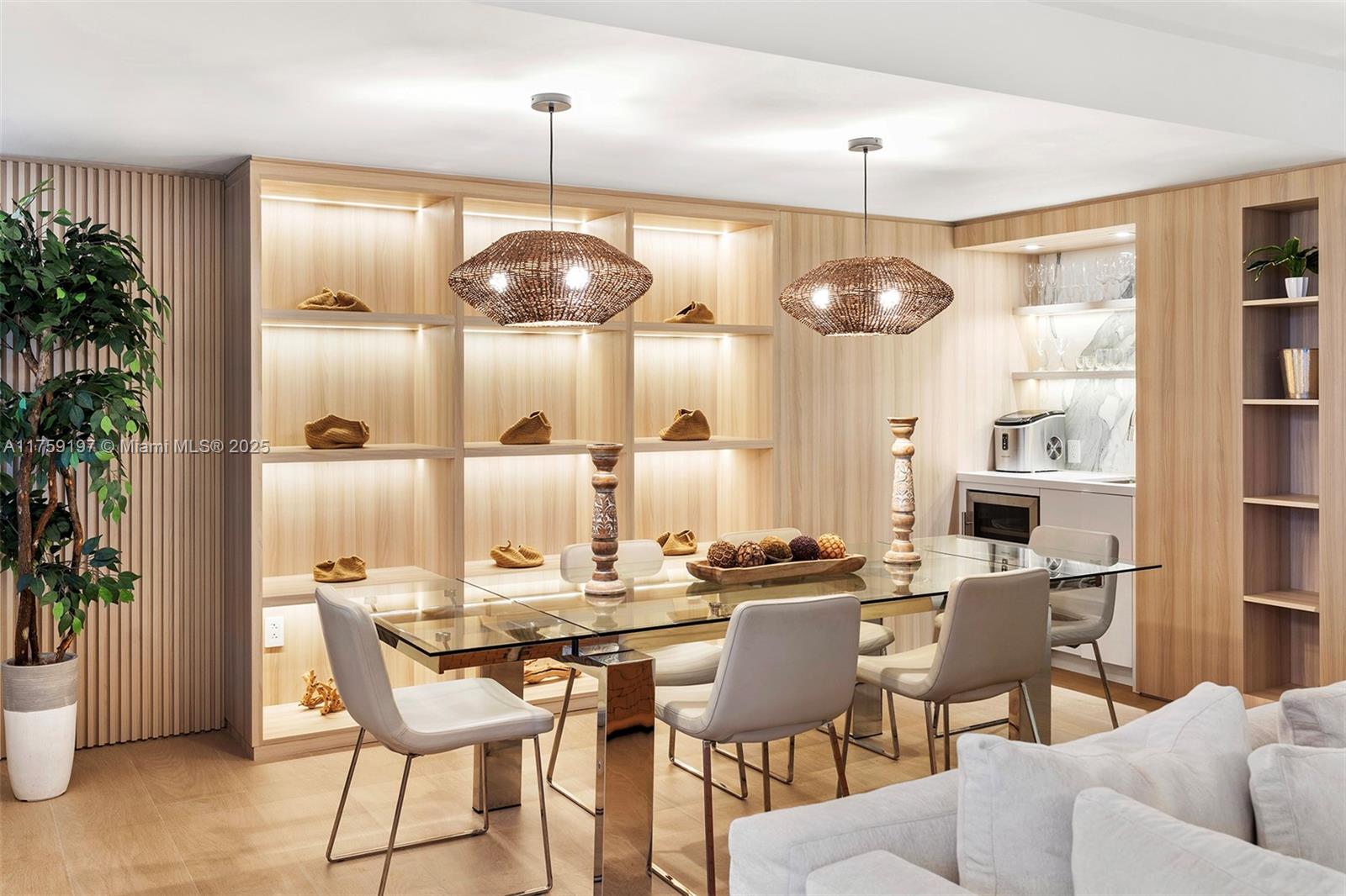 A11759197 Property Photo 11