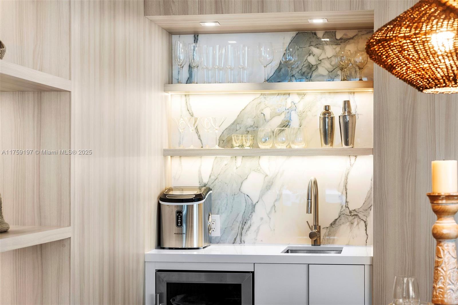 A11759197 Property Photo 12