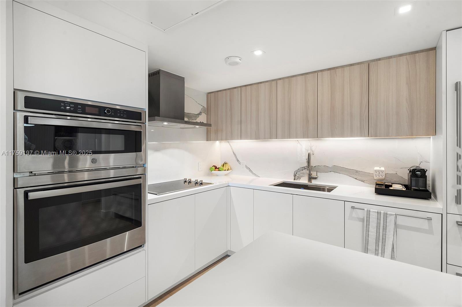 A11759197 Property Photo 14