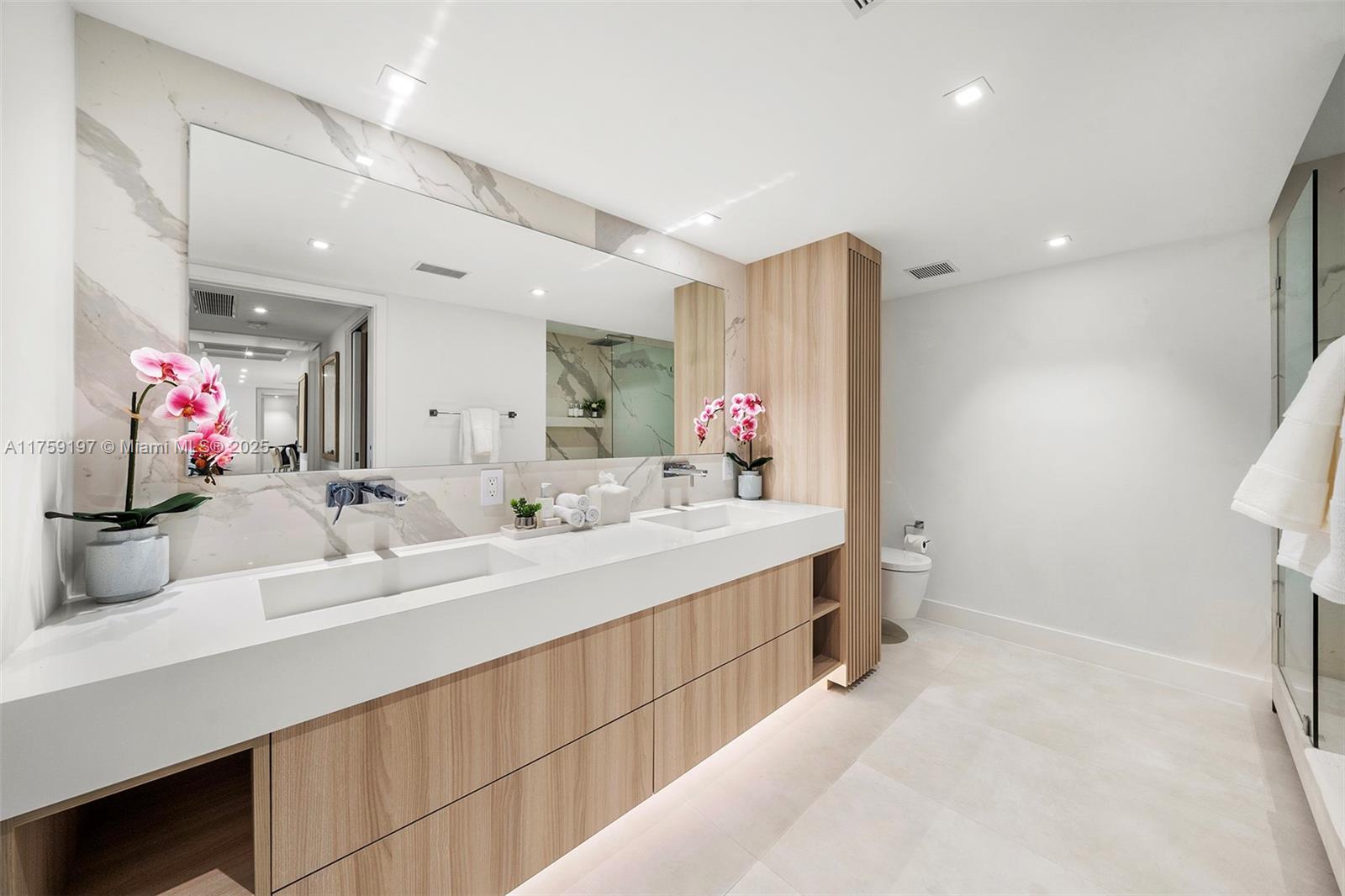 A11759197 Property Photo 19