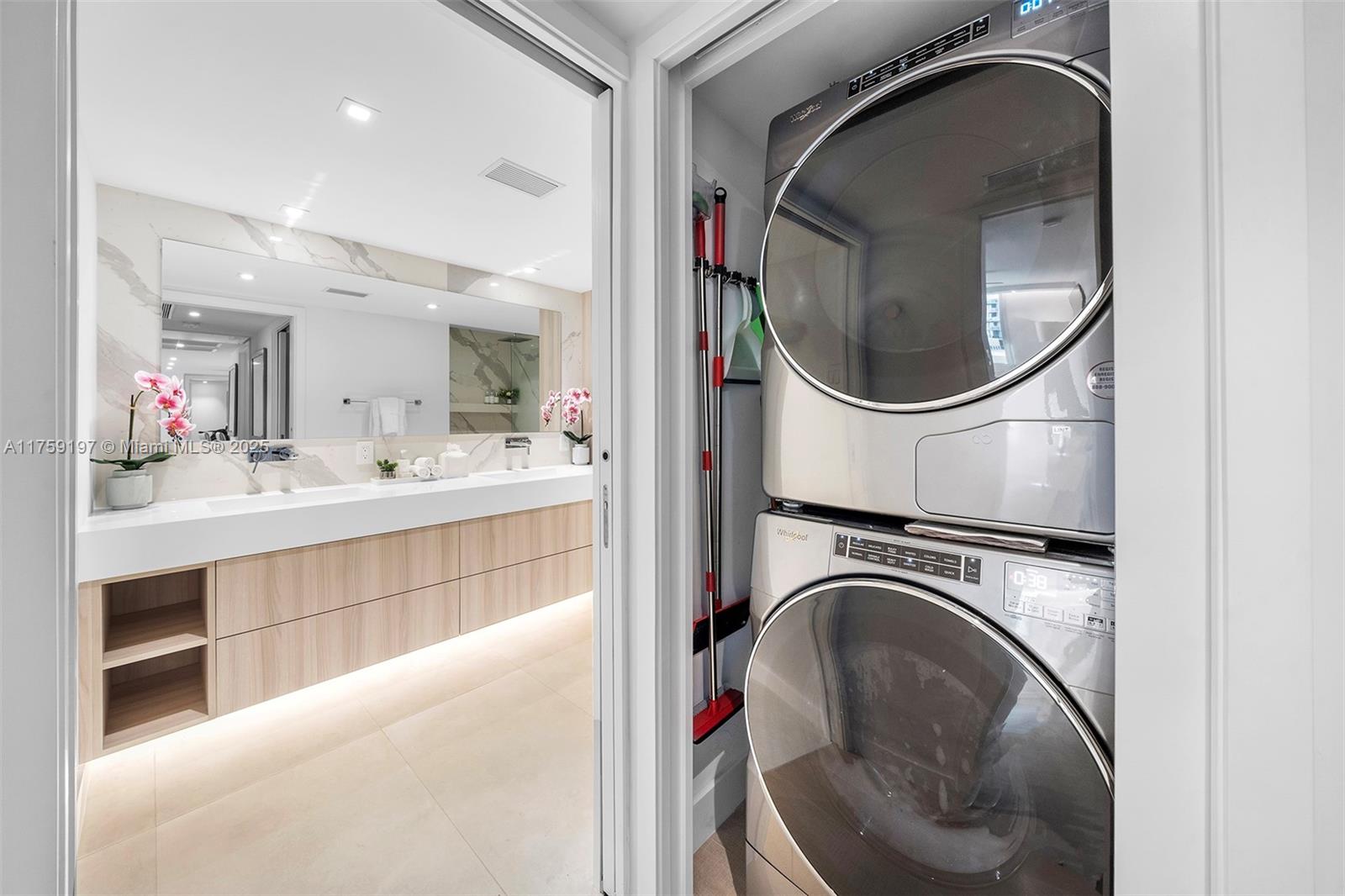 A11759197 Property Photo 24