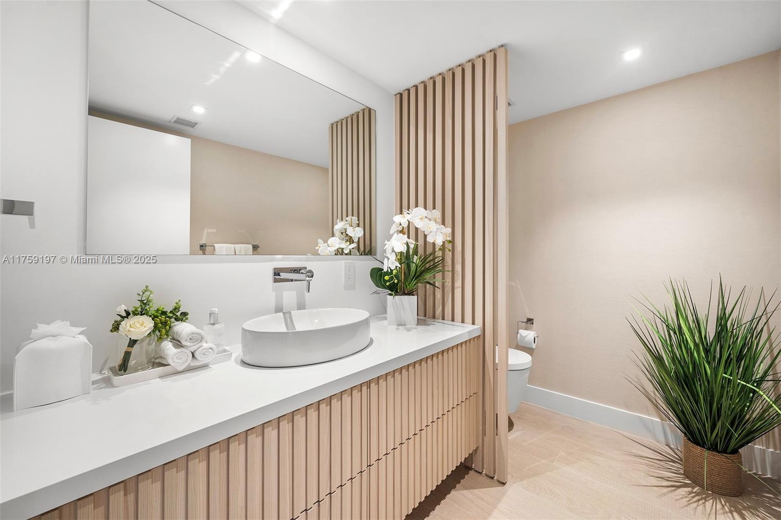 A11759197 Property Photo 25