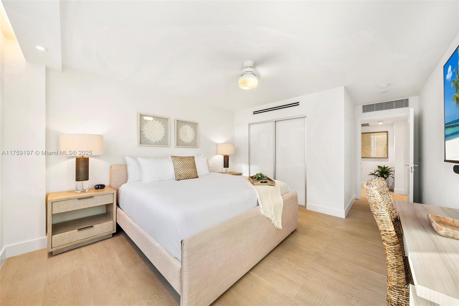 A11759197 Property Photo 30