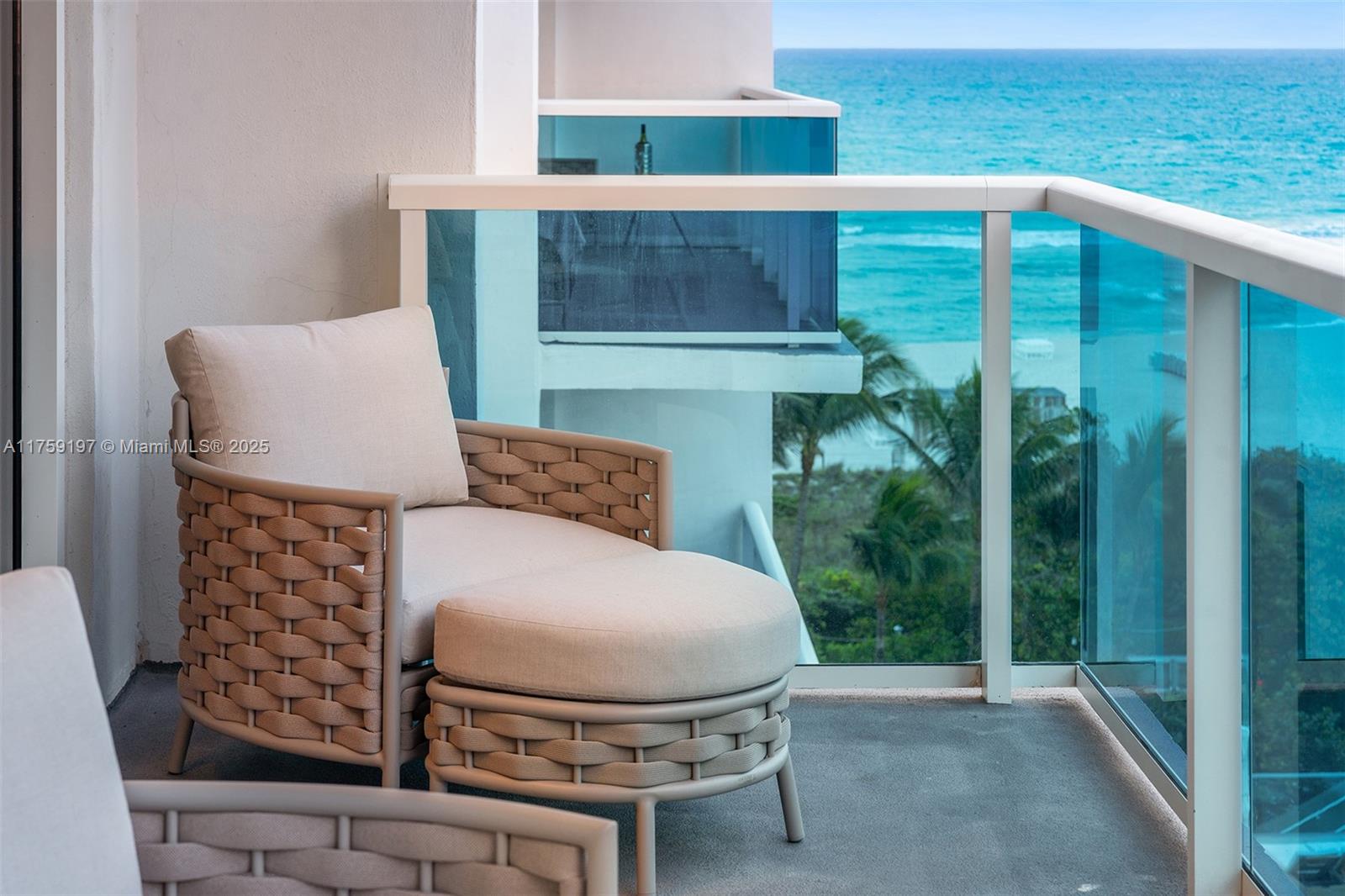 A11759197 Property Photo 40