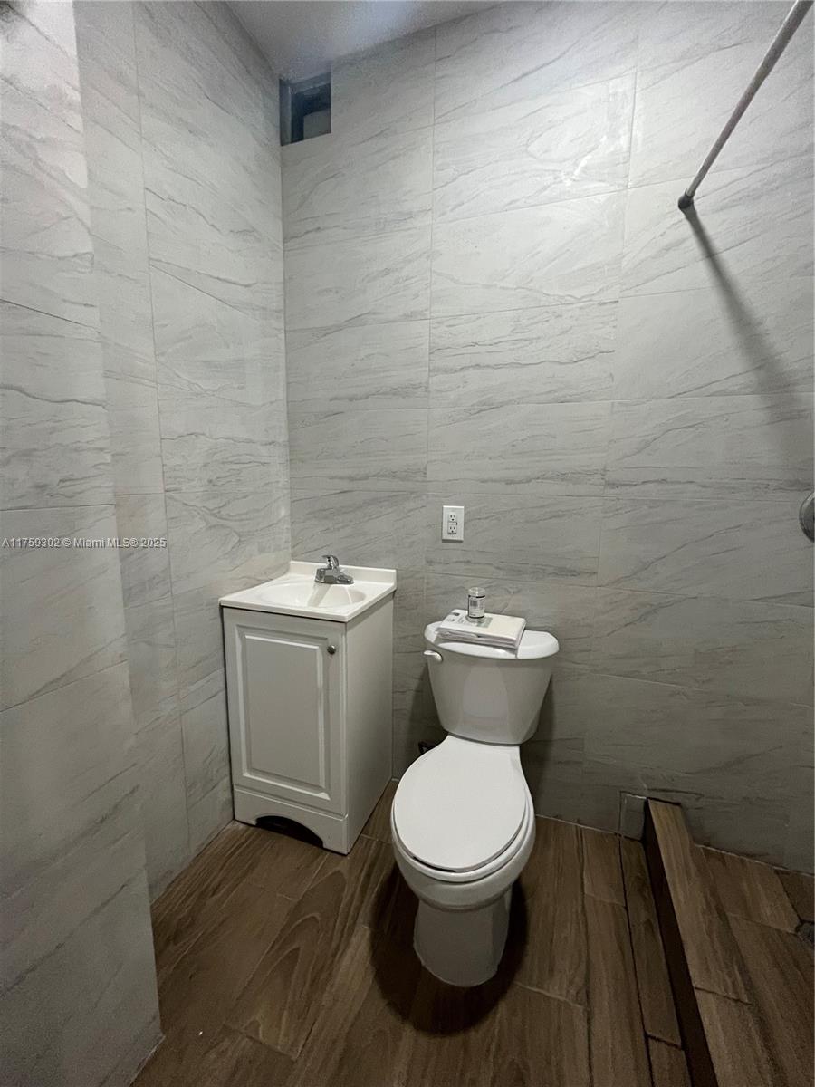 181 Sw 52nd Ter 0 Property Photo 10