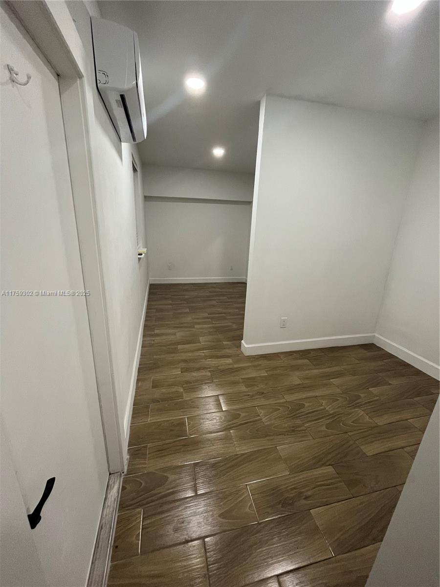 181 Sw 52nd Ter 0 Property Photo 15