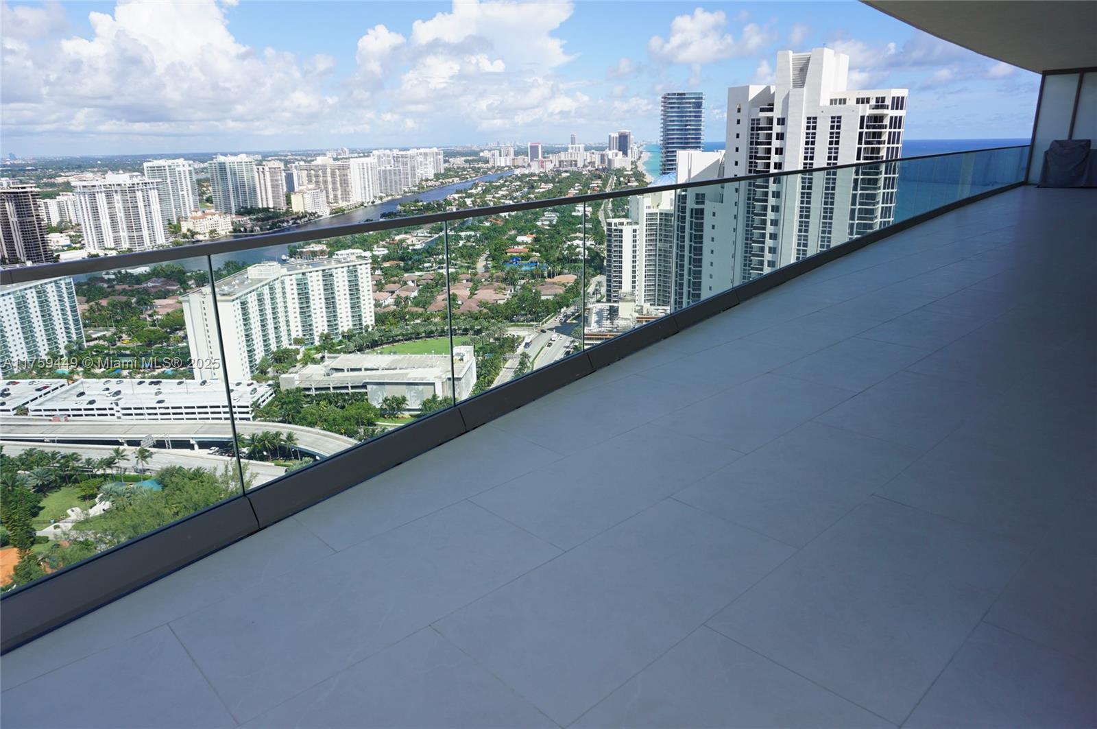 18975 Se Collins Ave 3405 Property Photo 9