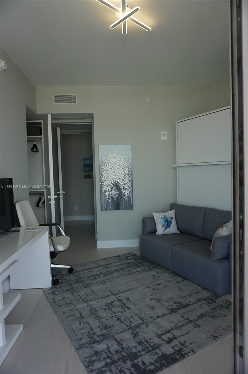 18975 Se Collins Ave 3405 Property Photo 37
