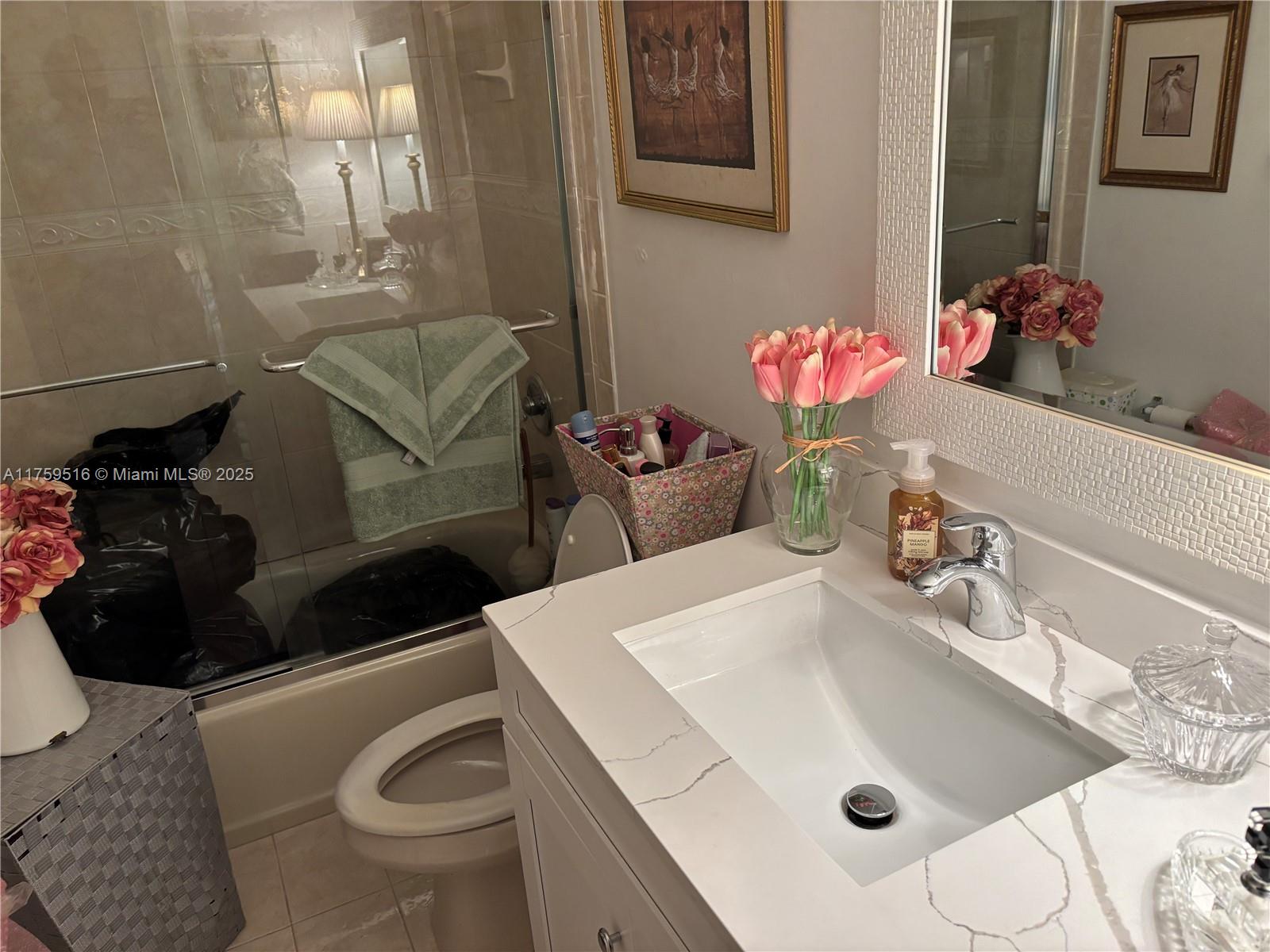 10802 N Kendall Dr P1 Property Photo 9