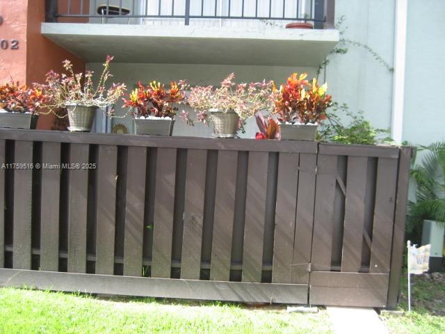 10802 N Kendall Dr P1 Property Photo 10