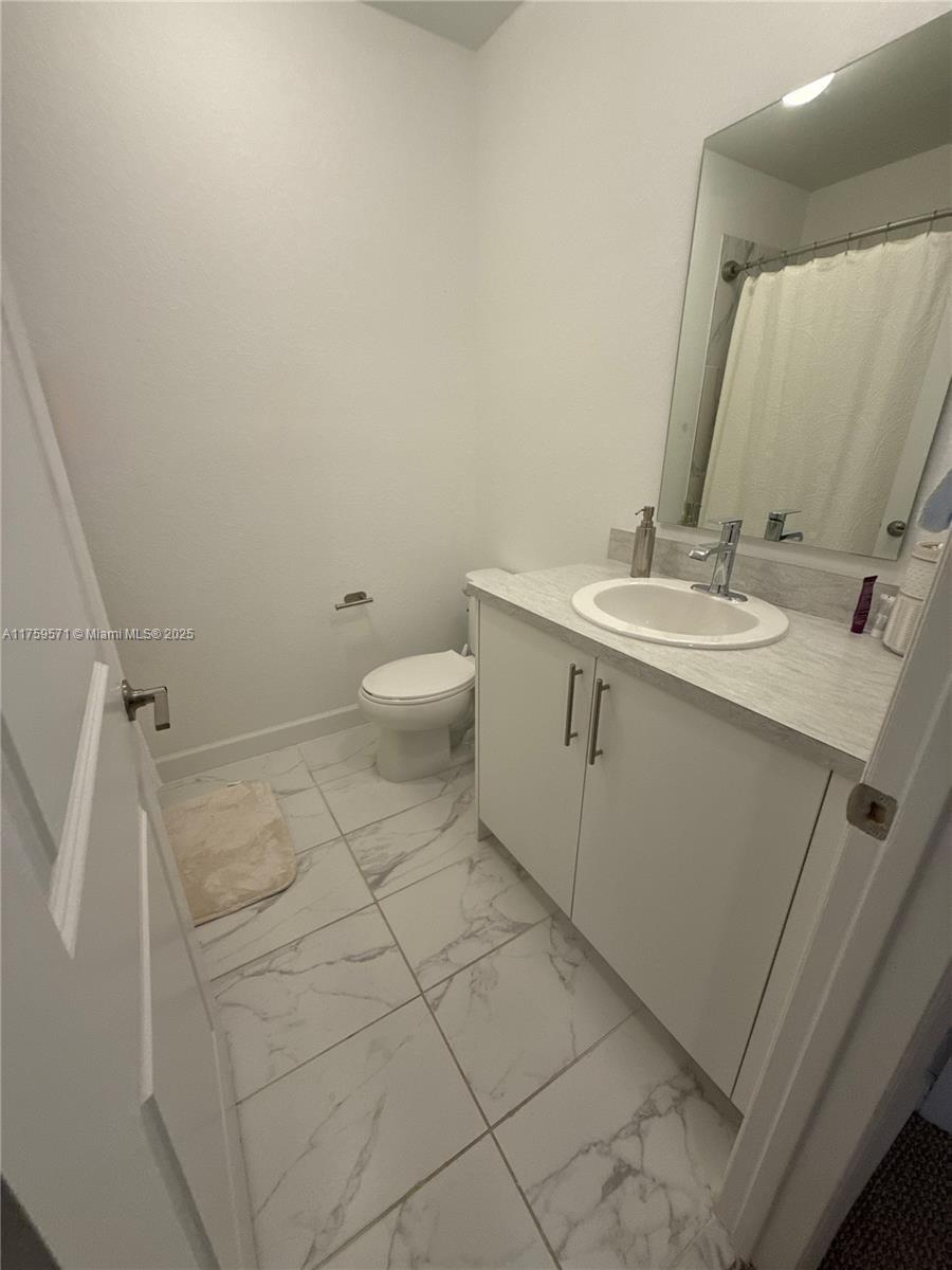 412 Nw 12th Pl Property Photo 18