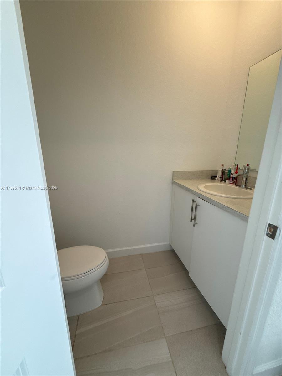 412 Nw 12th Pl Property Photo 26