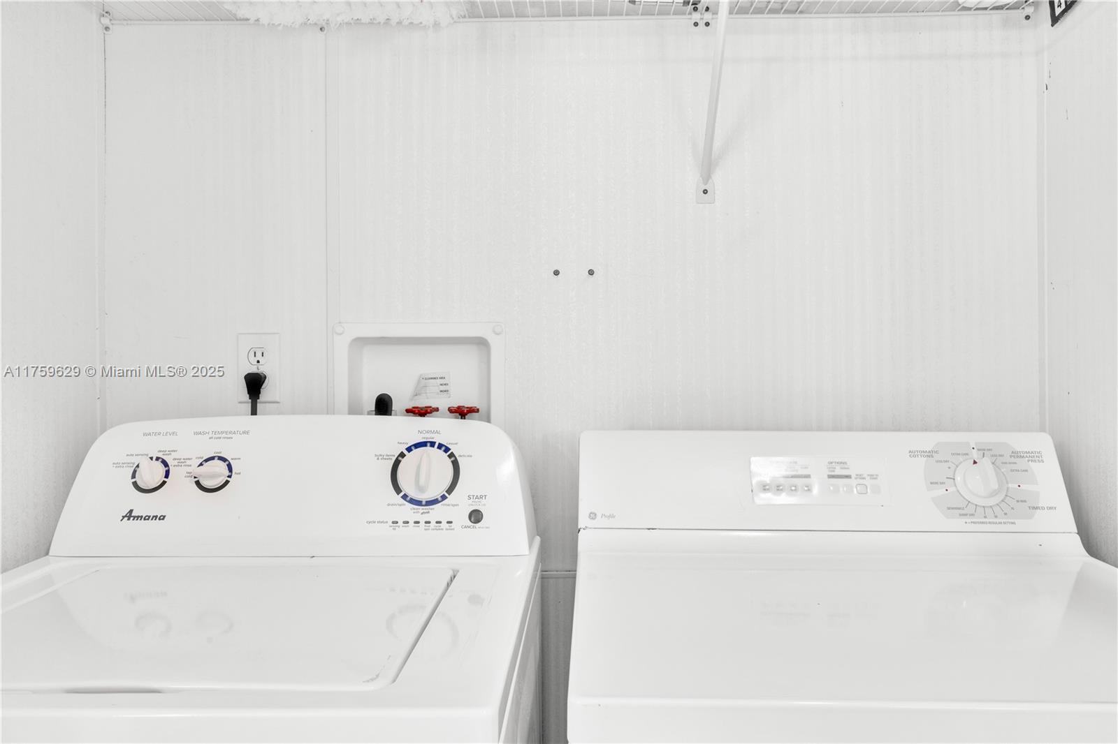 1612 Monmouth Ln Property Photo 31