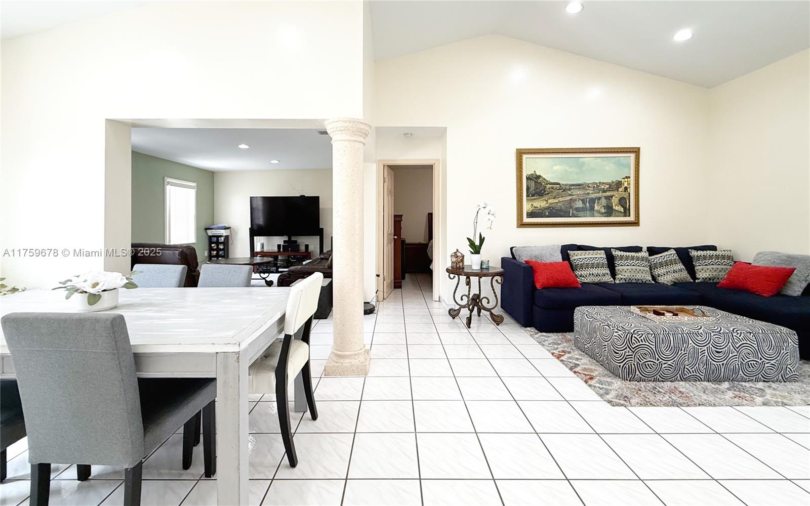 20520 Sw 124th Pl Property Photo 4