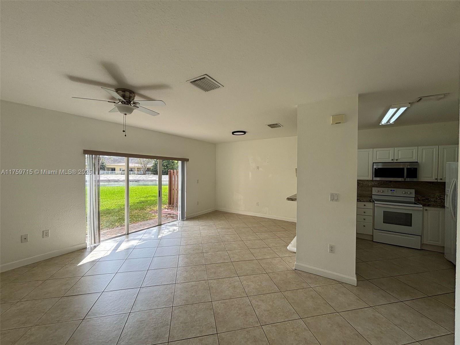 3350 Ne 13 Circle Dr Property Photo 14