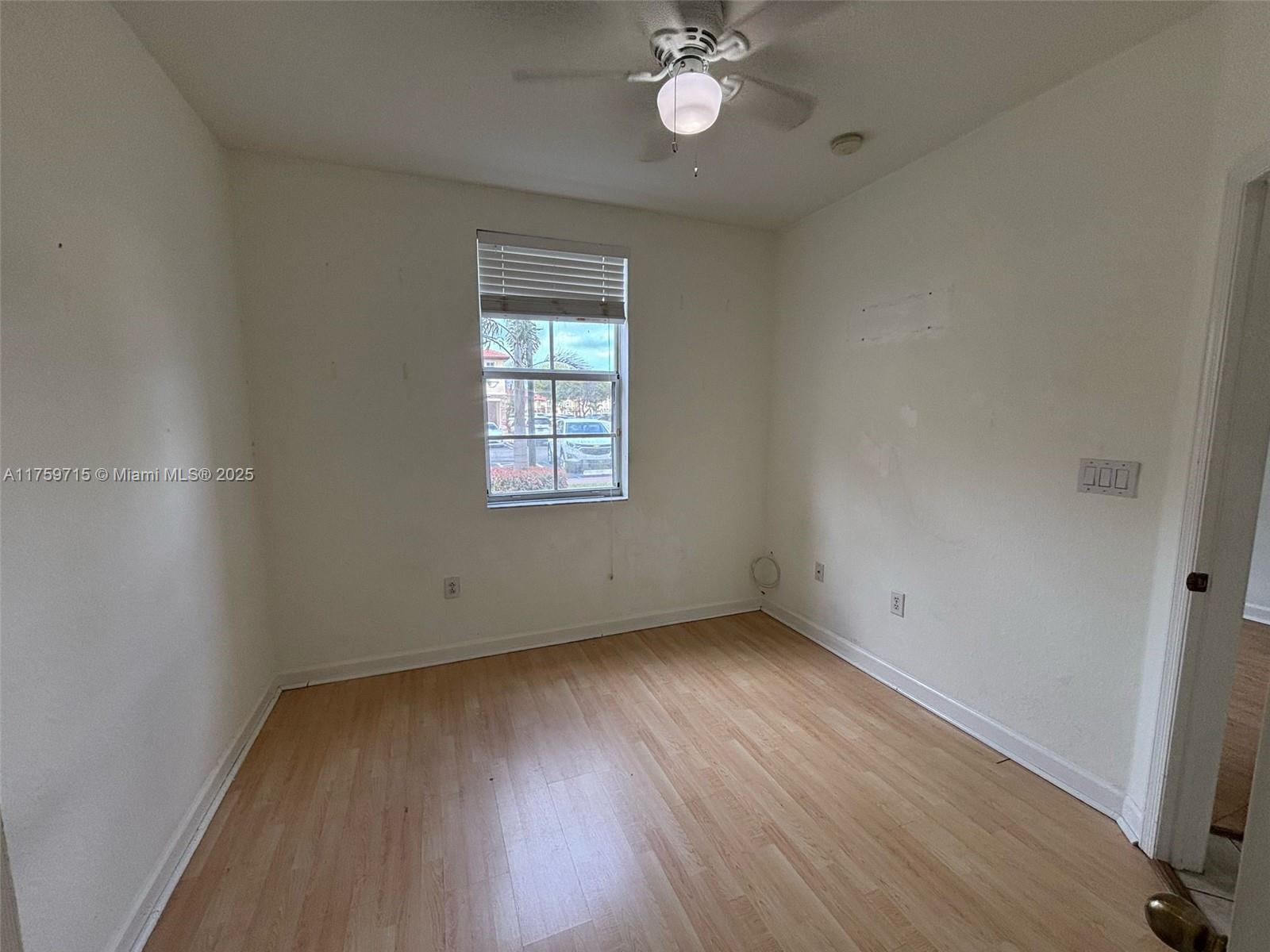 3350 Ne 13 Circle Dr Property Photo 23