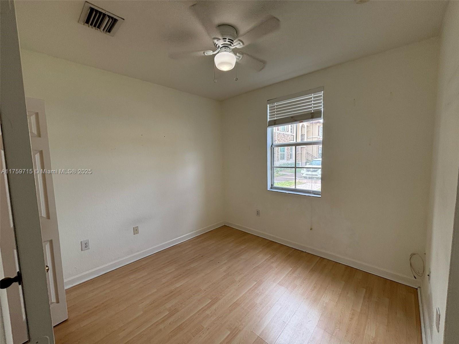 3350 Ne 13 Circle Dr Property Photo 24