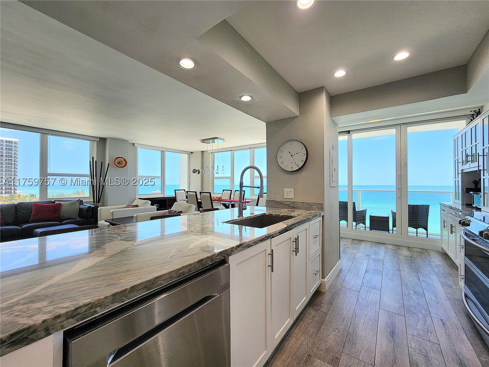 3505 S Ocean Dr 612 Property Photo 15