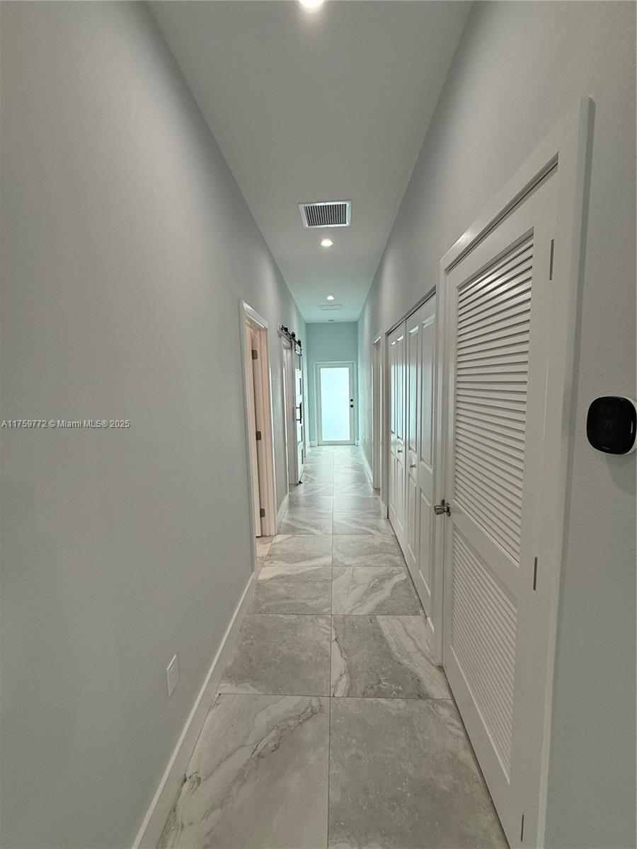 811 La Paloma Rd Property Photo 6