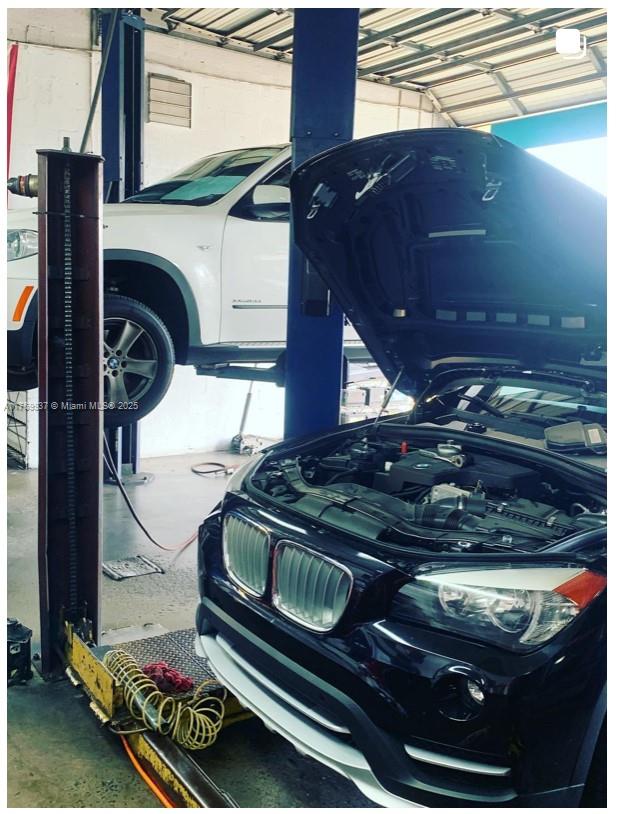 Full Service Mechanic Shop For Sale Property Photo
