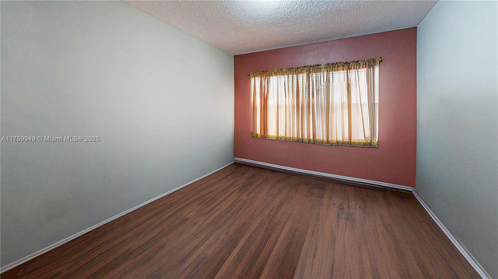 1848 Ne 3rd Ct Property Photo 27